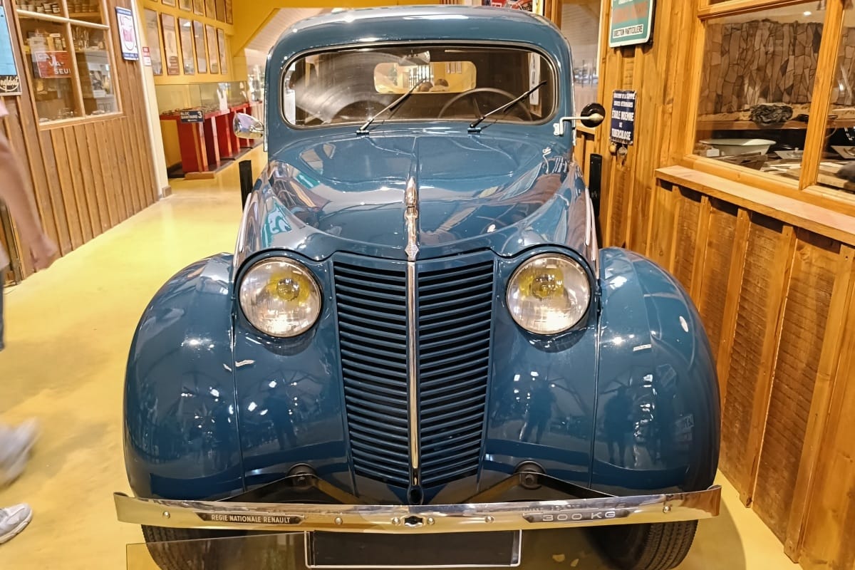 Museum Classic: 1951 Renault Juvaquatre – The Small Workhorse 8 IMG20250808124837 edited