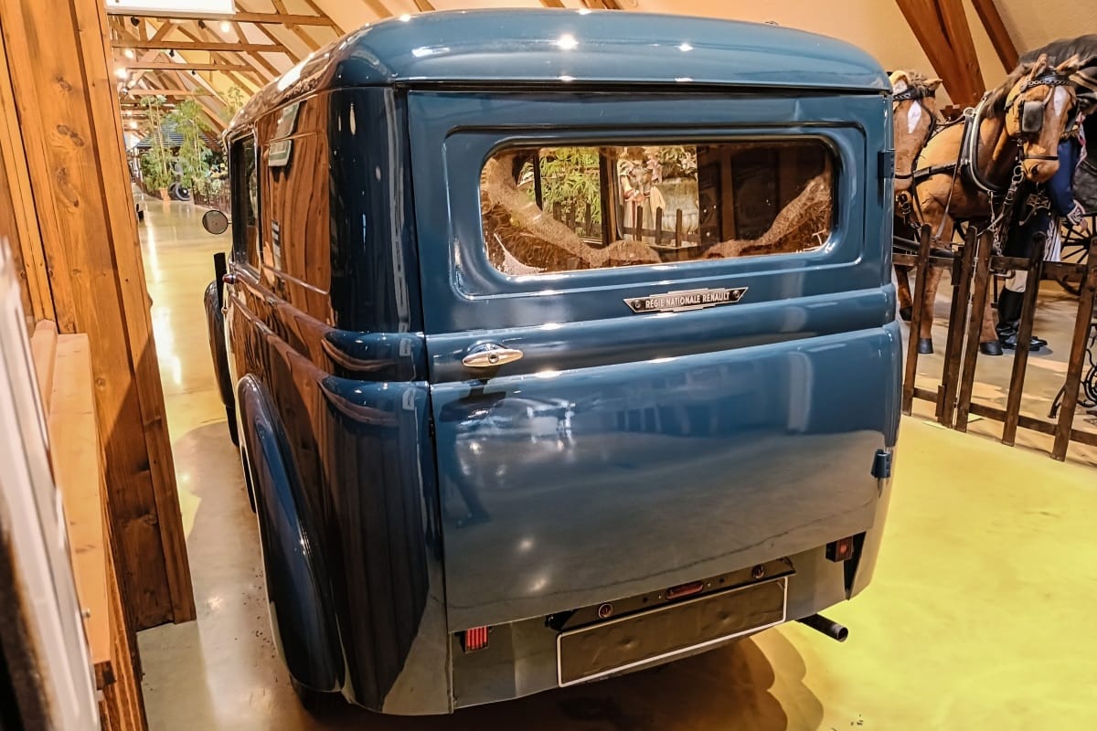 Museum Classic: 1951 Renault Juvaquatre – The Small Workhorse 13 IMG20250808124937 edited