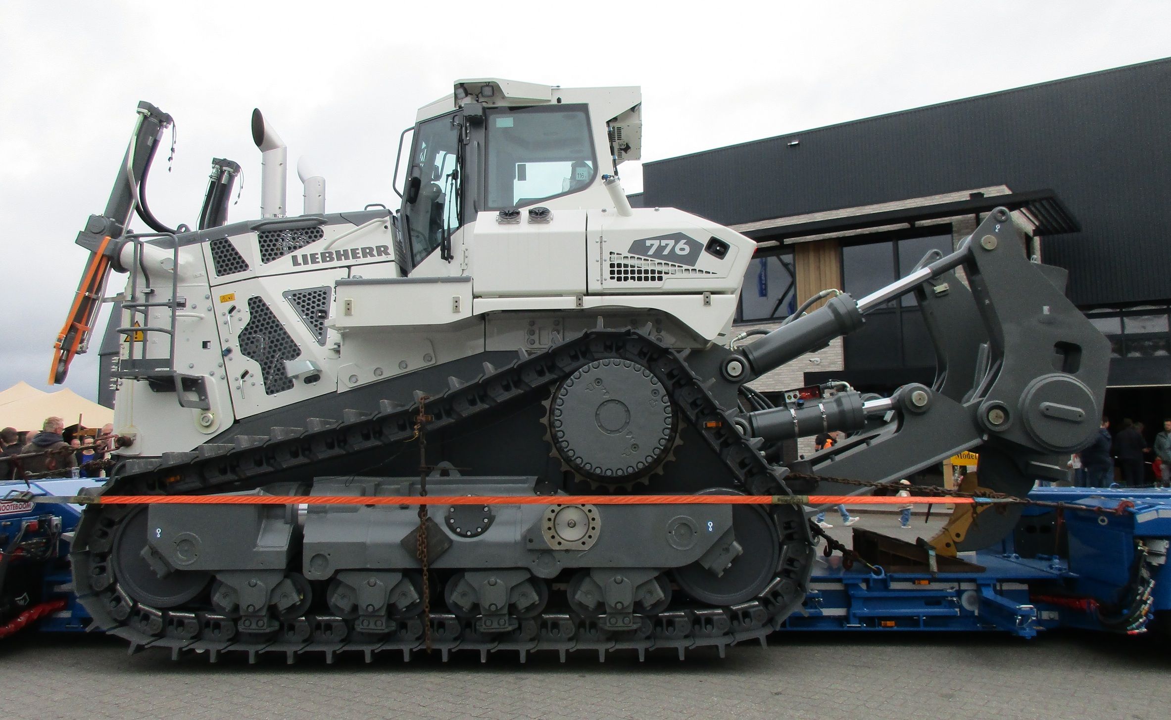 From The Files Of Transportbedrijf Schoones: Liebherr PR 776 Bulldozer - Built Like a Fridge 5 Transportbedrijf Schoones - 2024 Volvo FH16-750 8x4/4 tractor - Nooteboom 2-bed-4 low loader - Liebherr PR 776 dozer - 5