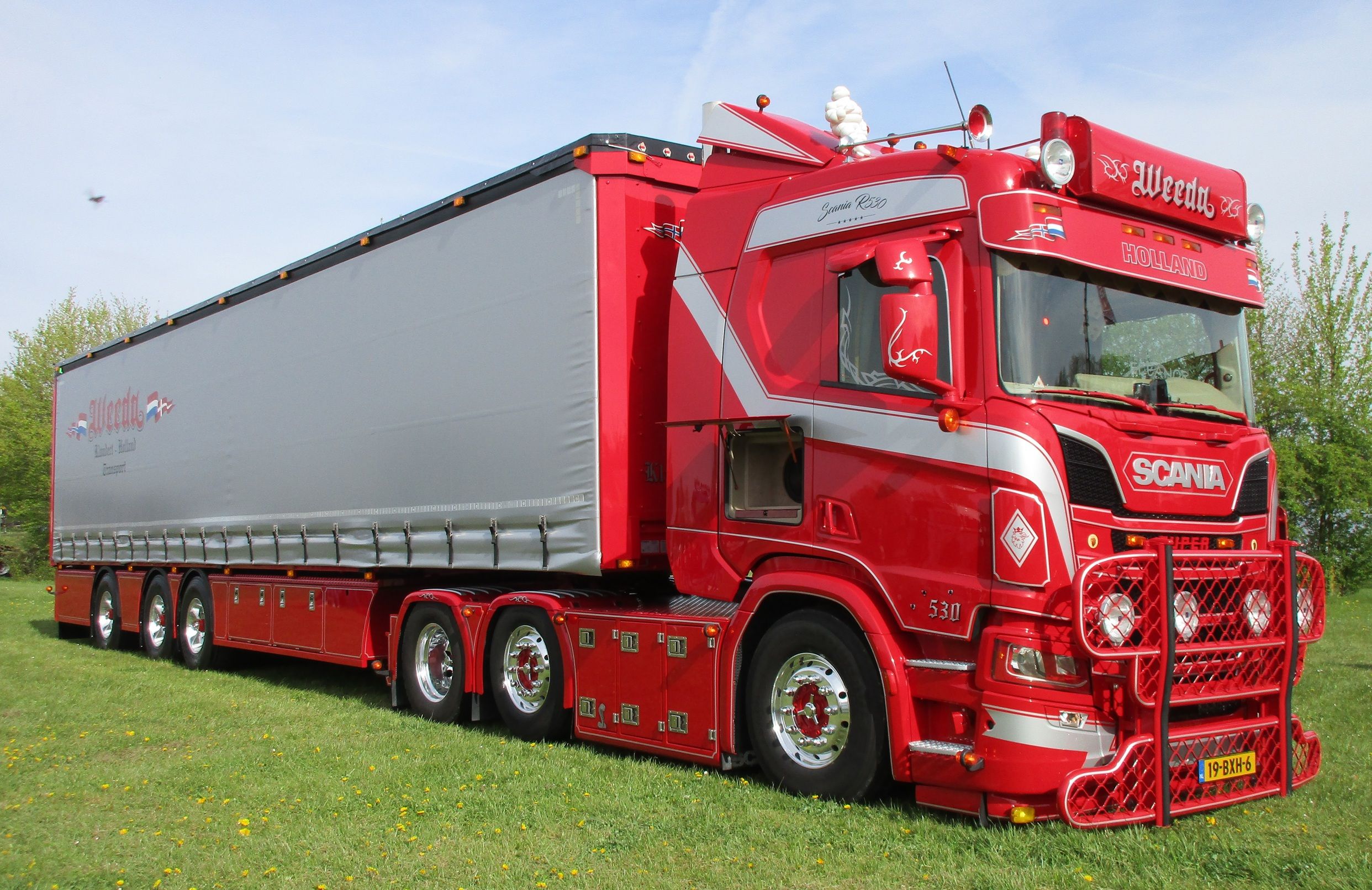 Weeda - 2024 Scania R530 V8 6x2/4 tractor with a 2026 Krone tri-axle curtainsider - 1