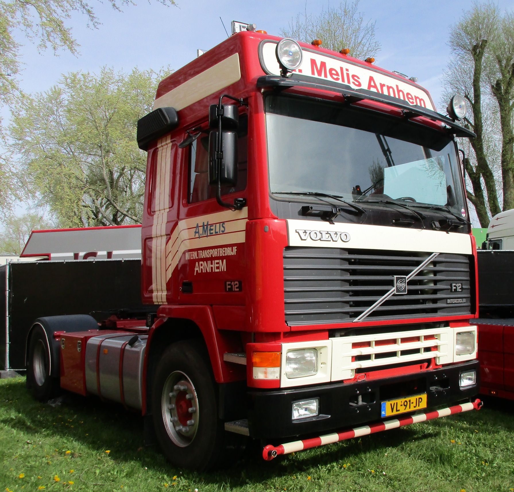 Melis - 1991 Volvo F12 Globetrotter 4x2 tractor