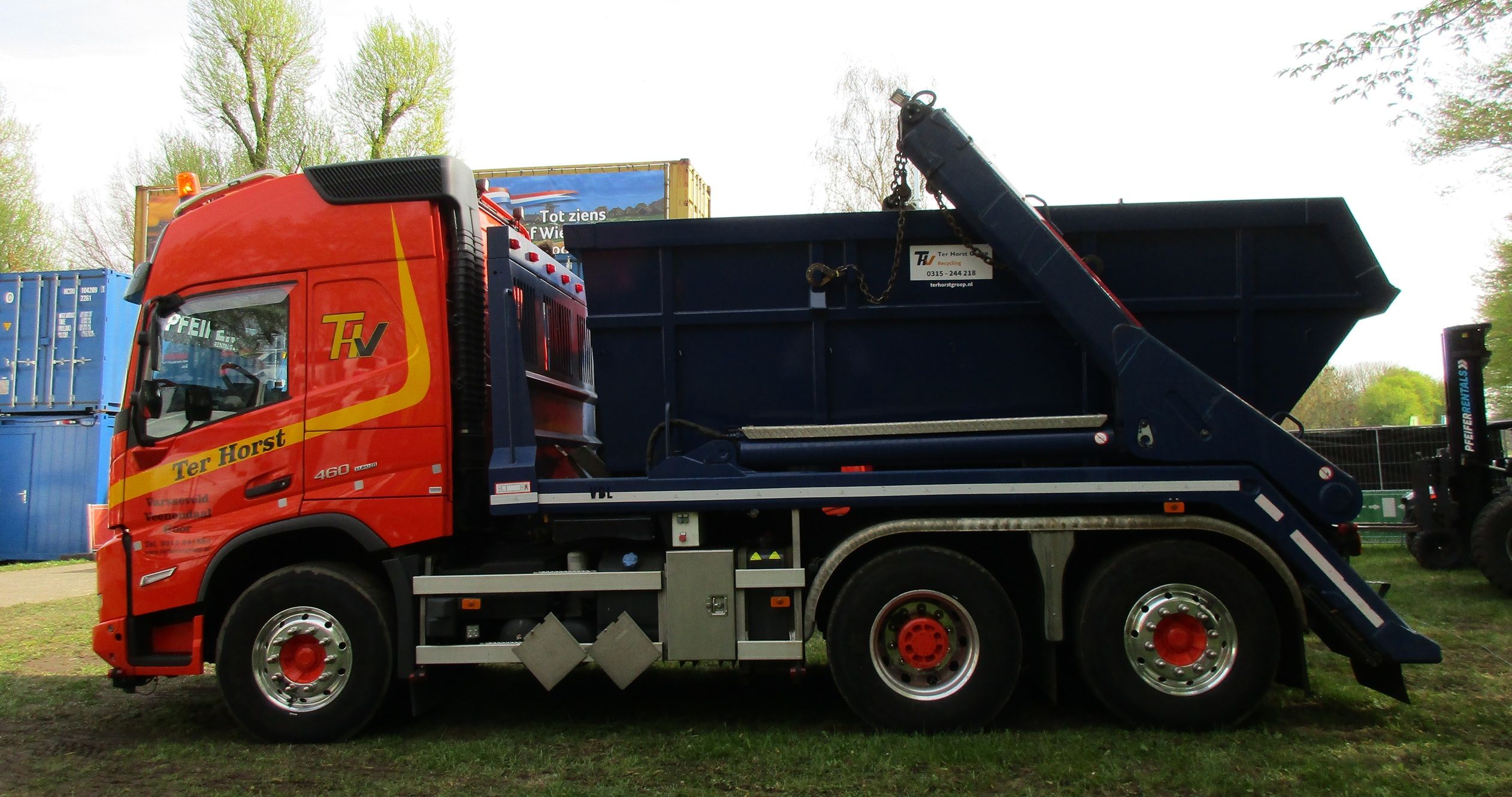 Ter Horst - 2024 Volvo FMX 6x2*4 container carrier with a VDL portal arm system - 2