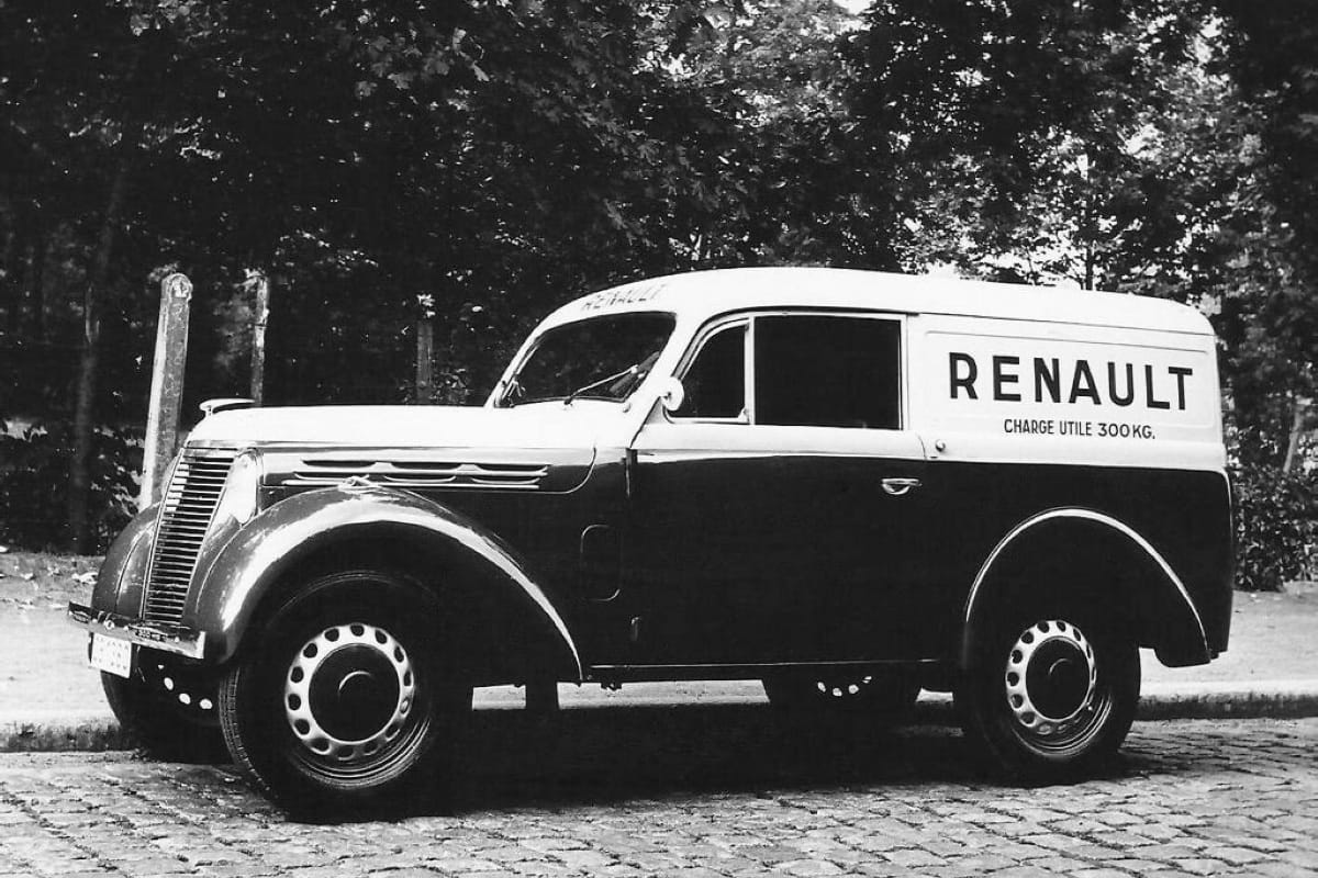 Museum Classic: 1951 Renault Juvaquatre – The Small Workhorse 5 Juvaquatre Fourgonnette
