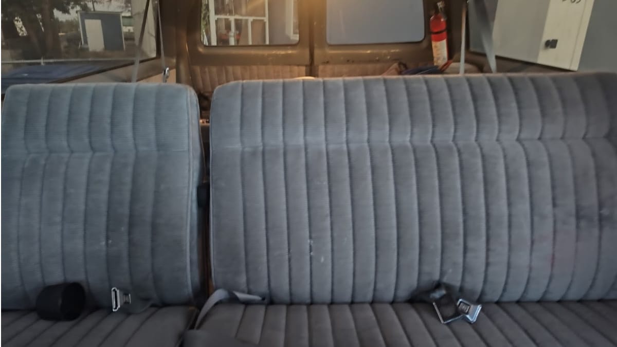 My $2,000 1989 Chevrolet Suburban: Cheap, Huge and Nearly Indispensable 5 Suburban Interior 1200