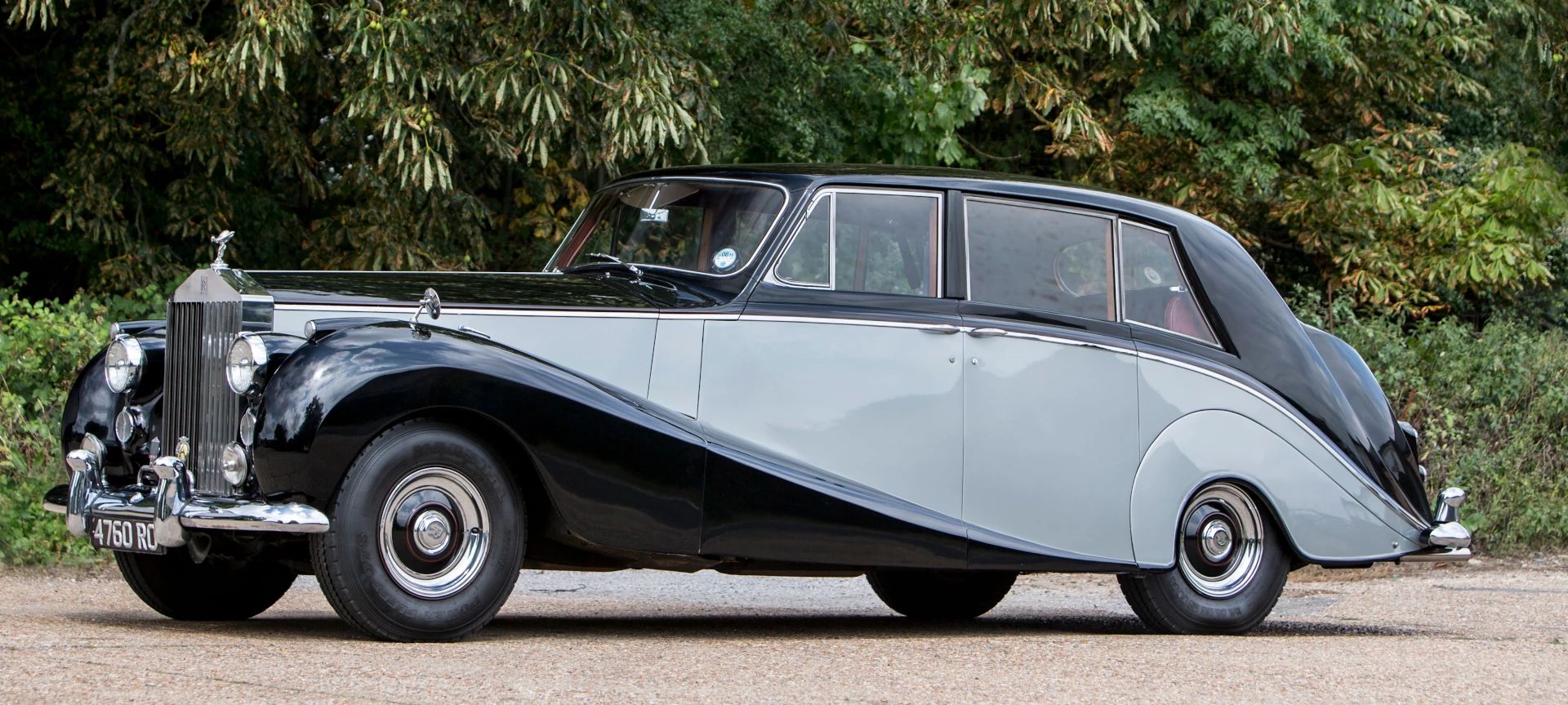 1962 Oldsmobile Ninety-Eight Holiday Coupe: A Sharper-Edged Roof Squares Off The Bubbletop 16 Left front 3q view of a Rolls-Royce limousine with a sharp-edged roof and bustleback trunk