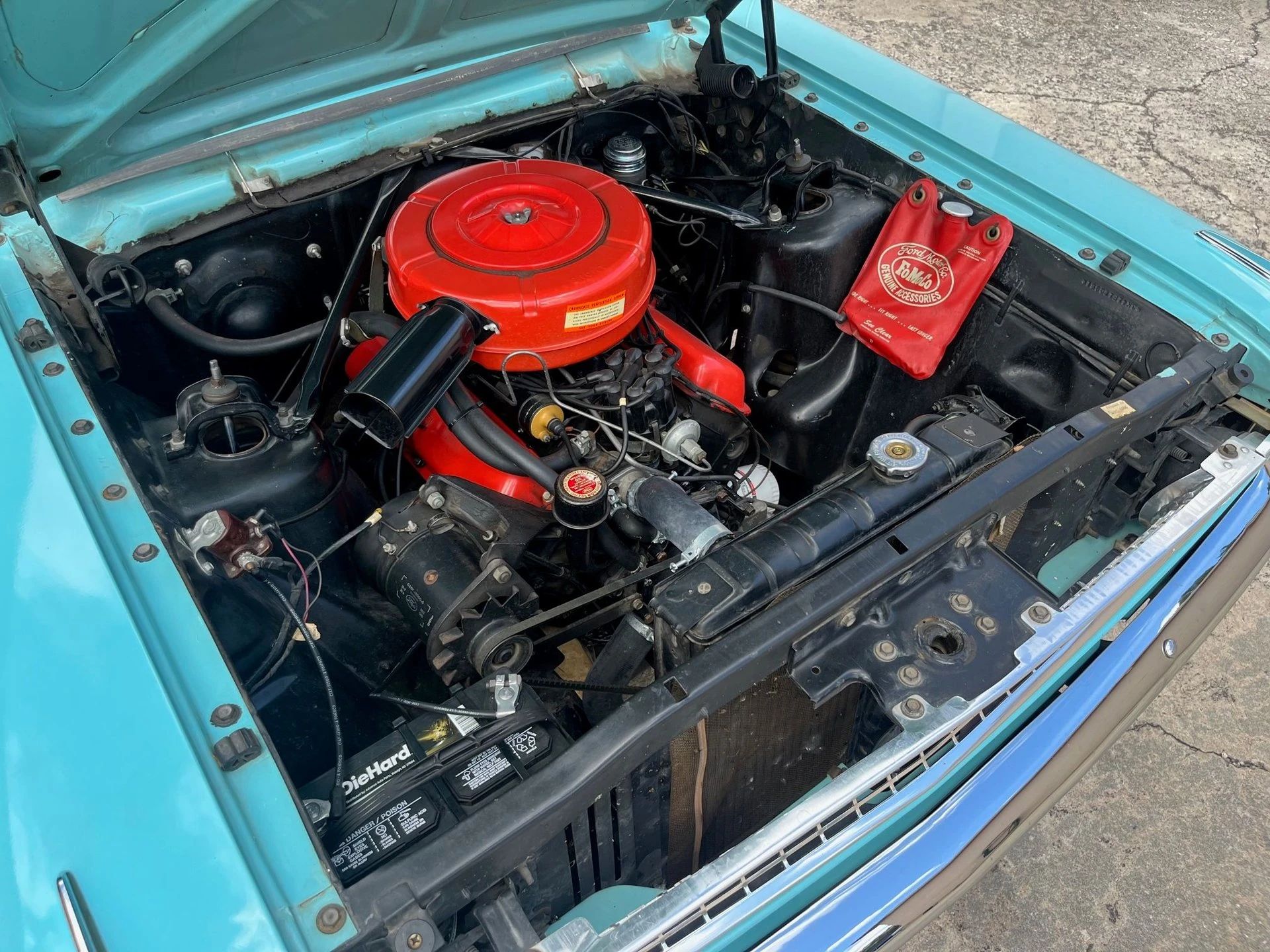 1963 Ford Fairlane 500 Sedan With 260 V8 And 3-Speed/Overdrive: Suddenly It's 1955 15 V-8 engine in a 1963 Fairlane