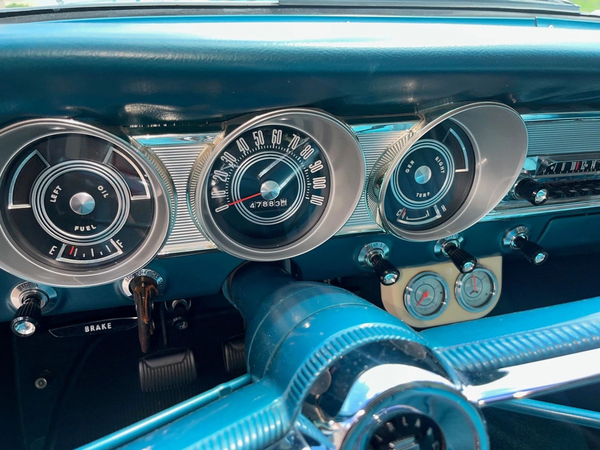 1963 Ford Fairlane 500 Sedan With 260 V8 And 3-Speed/Overdrive: Suddenly It's 1955 19 Instrument panel of a 1963 Fairlane