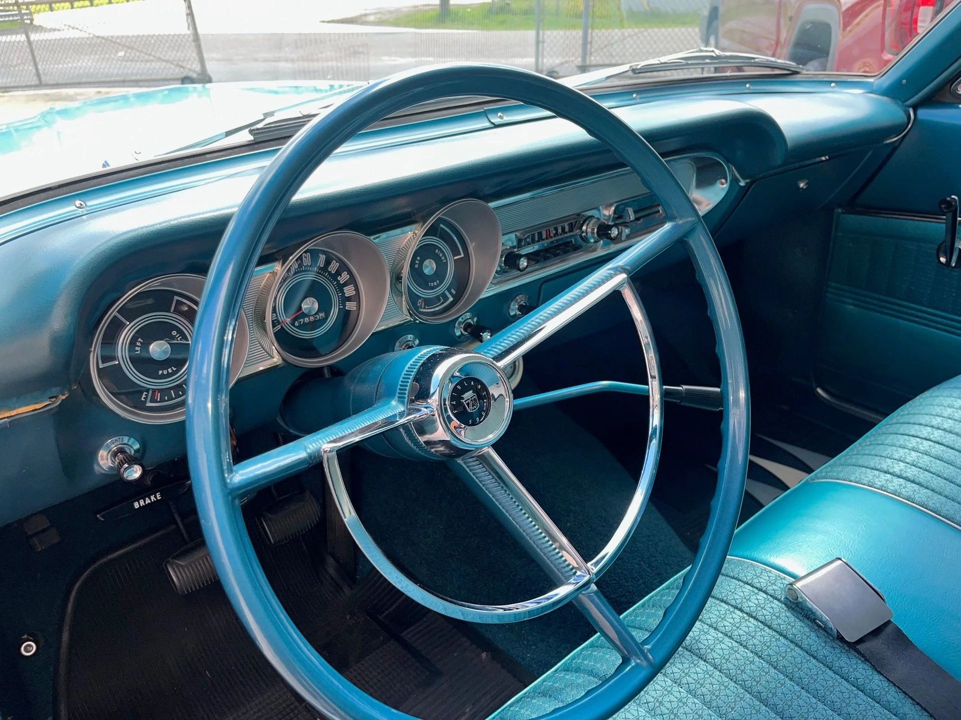 1963 Ford Fairlane 500 Sedan With 260 V8 And 3-Speed/Overdrive: Suddenly It's 1955 16 Steering wheel in a 1963 Fairlane