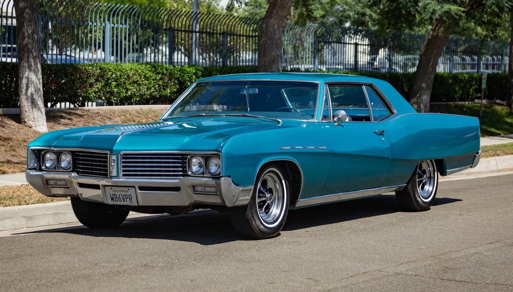 1968 Buick Electra 225 Limited: "I Didn't Know They're Building A Car Like This Today" 7 Left front 3q view of a blue 1967 Buick Electra two-door hardtop