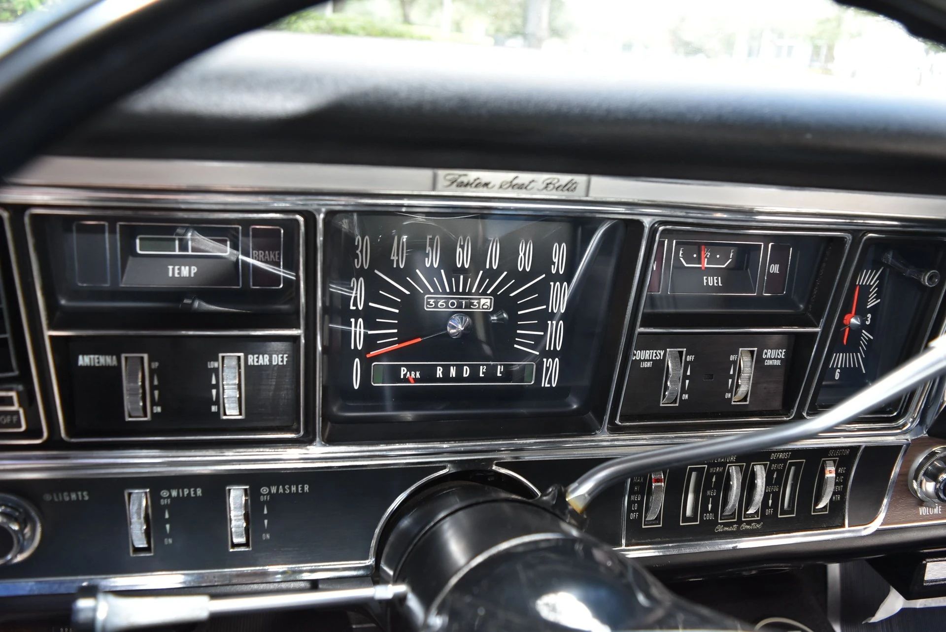 1968 Buick Electra 225 Limited: "I Didn't Know They're Building A Car Like This Today" 15 Instrument panel of a 1968 Buick
