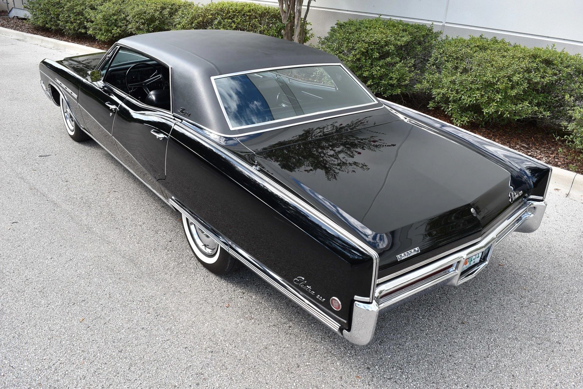 1968 Buick Electra 225 Limited: "I Didn't Know They're Building A Car Like This Today" 20 High-angle left rear 3q view of a 1968 Buick four-door hardtop