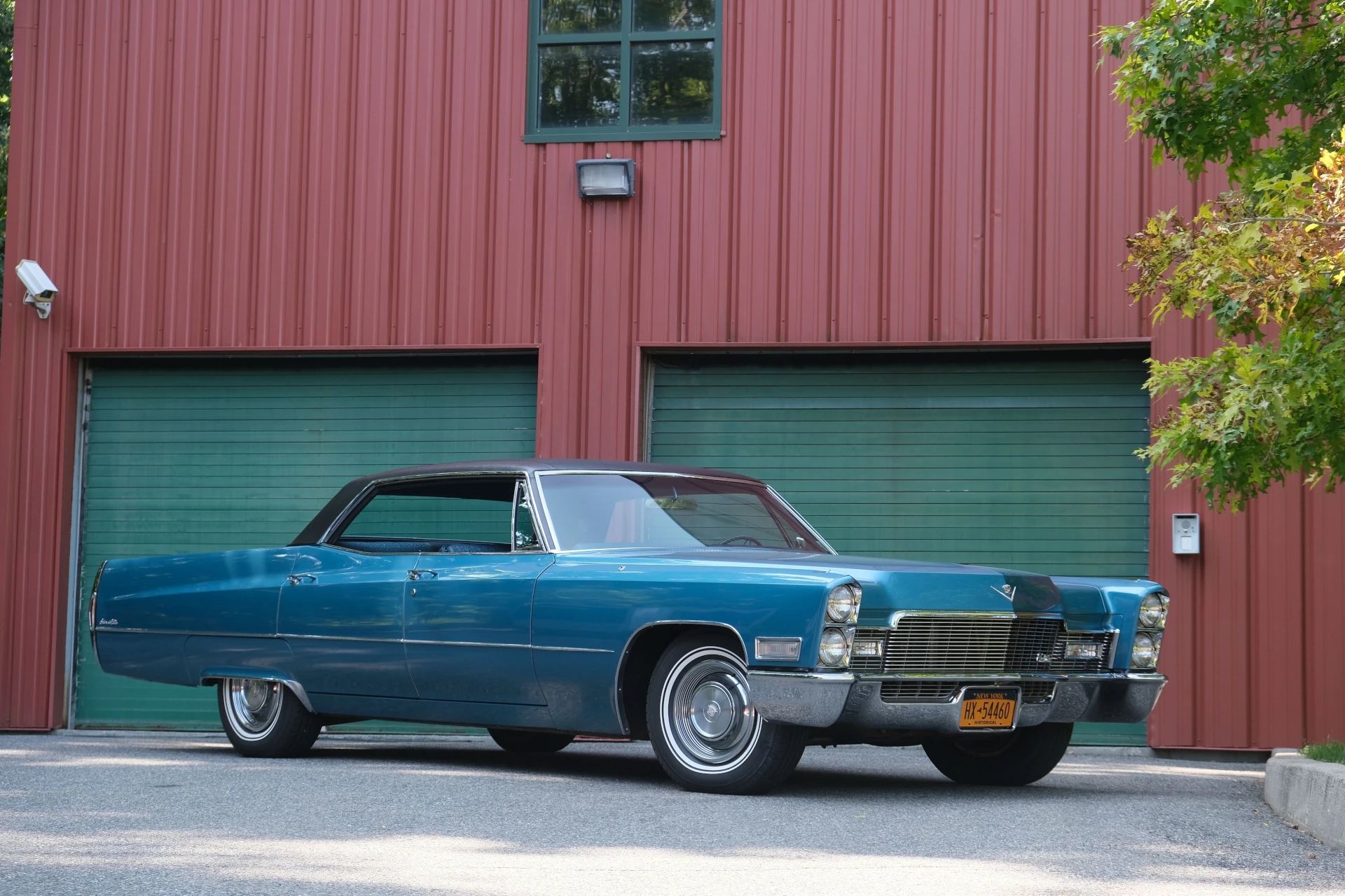 Right front 3q view of a 1968 Cadillac four-door hardtop
