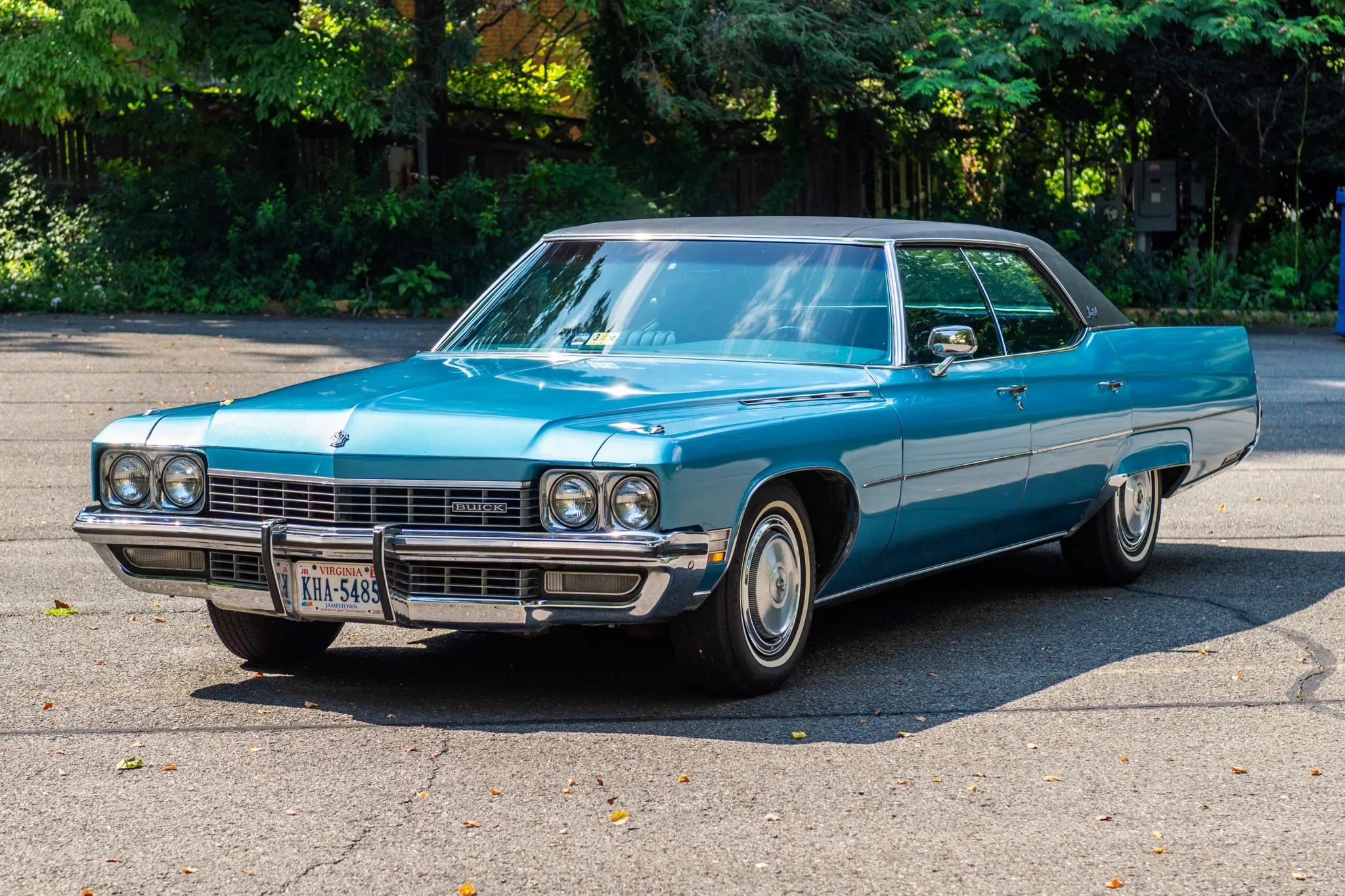1968 Buick Electra 225 Limited: "I Didn't Know They're Building A Car Like This Today" 22 Left front 3q view of a 1972 Buick four-door hardtop