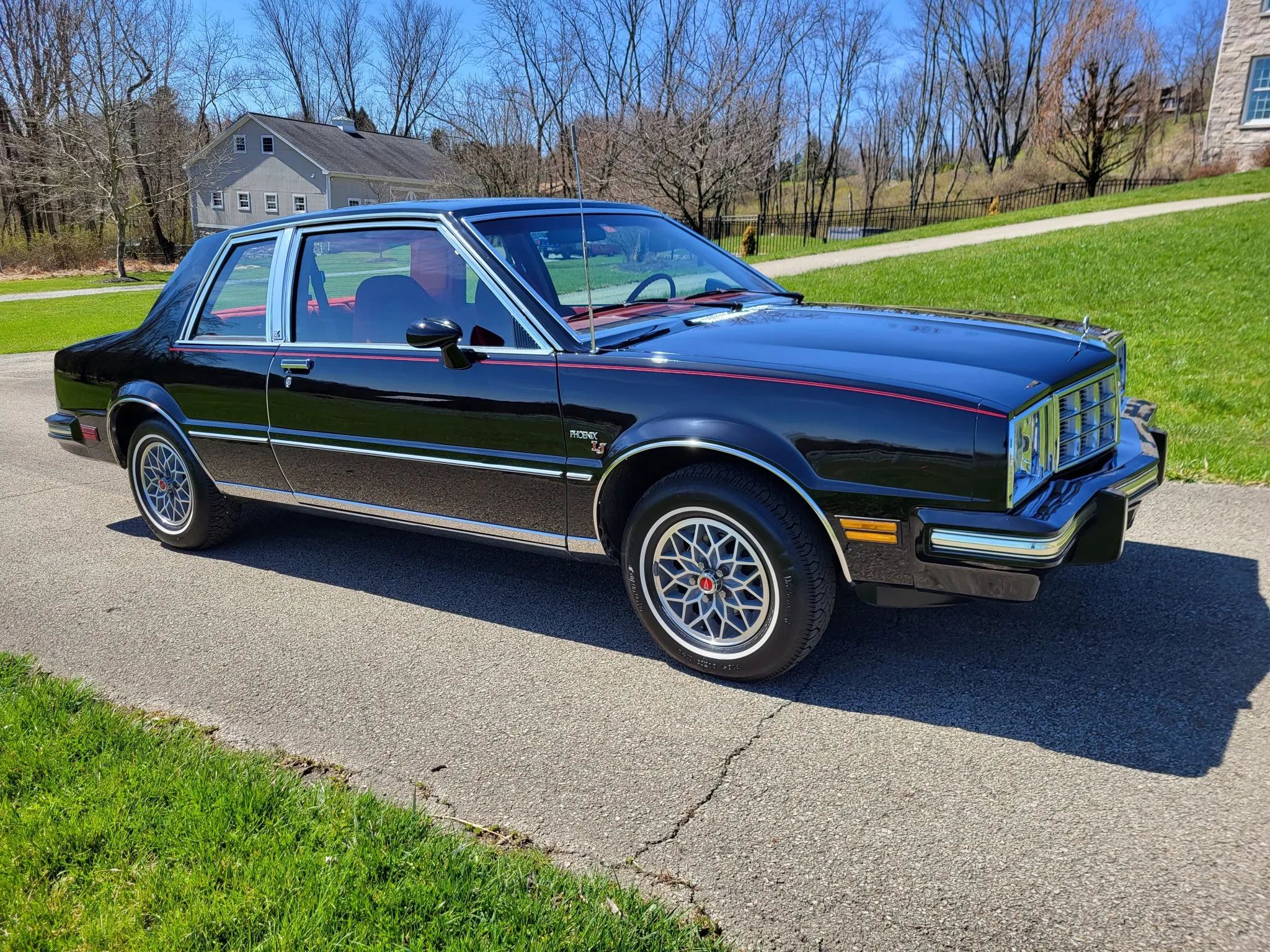 1980 Pontiac Phoenix LJ Coupe: Two Doors, Four Speeds, 32,349 Miles, Zero Credibility 4 Right front 3q view of a 1980 Pontiac Phoenix notchback
