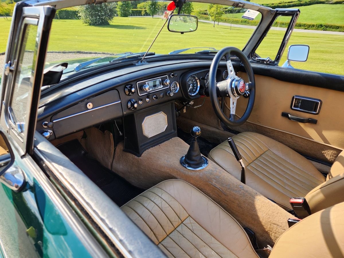 Classic Cars of Ireland: Daimler, MG and Nissan And More 15 20250510 095250