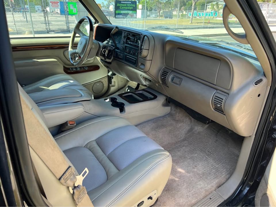 My 2000 Cadillac Escalade - GM Does Badge Engineering Right For A Change 17 556513167 10237792797150242 1241012501309010715 n