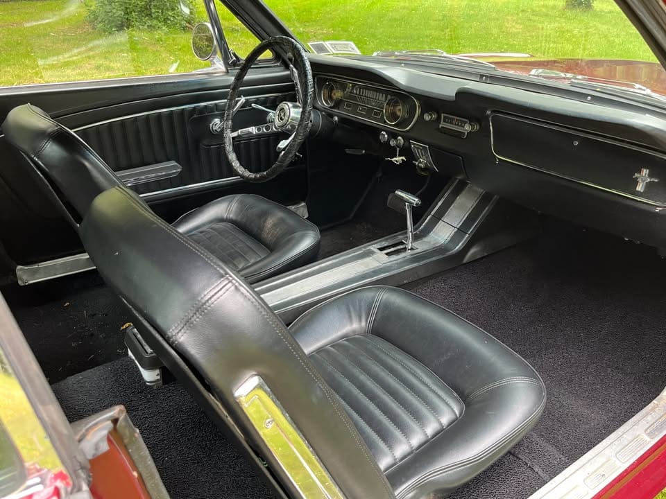 Black interior of 1965 Ford T5