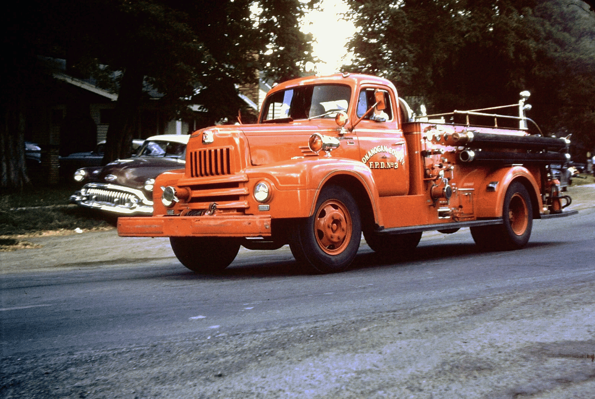 Service And Trade Vehicles Of The '50s-'60s, In Colorful Period Livery 8 Captura de pantalla 2026 05 19 00.09.37