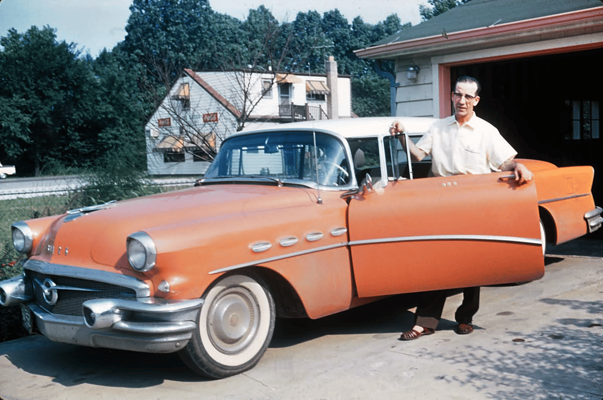 When Chrome Ruled: Classic 1950s GM Cars In Vintage Photos 12 Captura de pantalla 2026 06 17 16.20.04