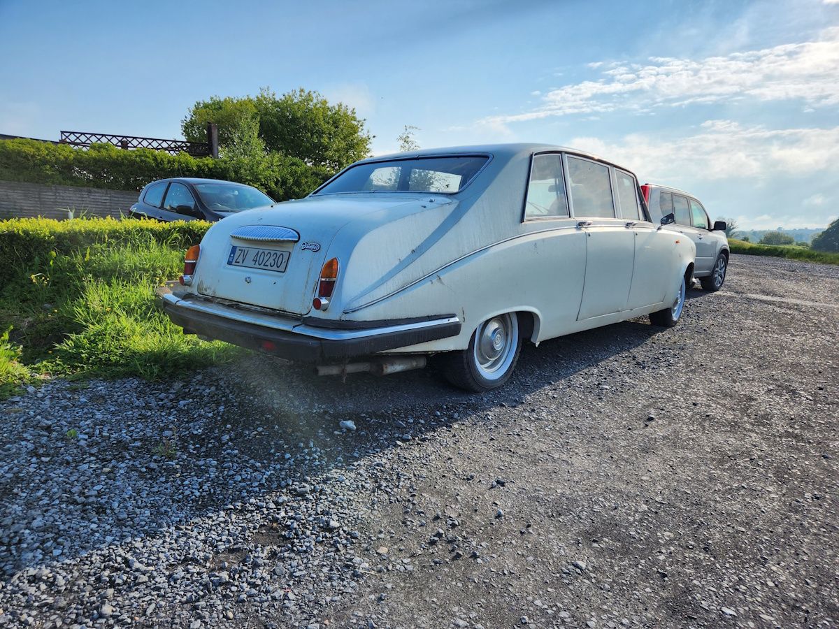 Classic Cars of Ireland: Daimler, MG and Nissan And More 18 Daimler DS420 5