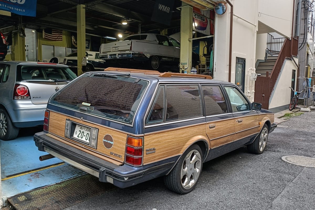 T87’s Singles Collection, Spring 2026 Edition – Part 4: More Foreign Cars (American & British) 22 IMG20260406145821 edited