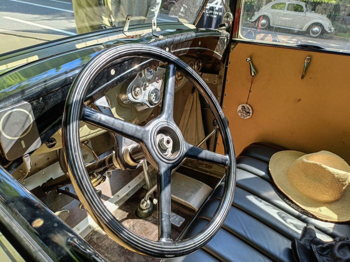 T87’s Singles Collection, Spring 2026 Edition – Part 4: More Foreign Cars (American & British) 47 IMG20260510084041 edited
