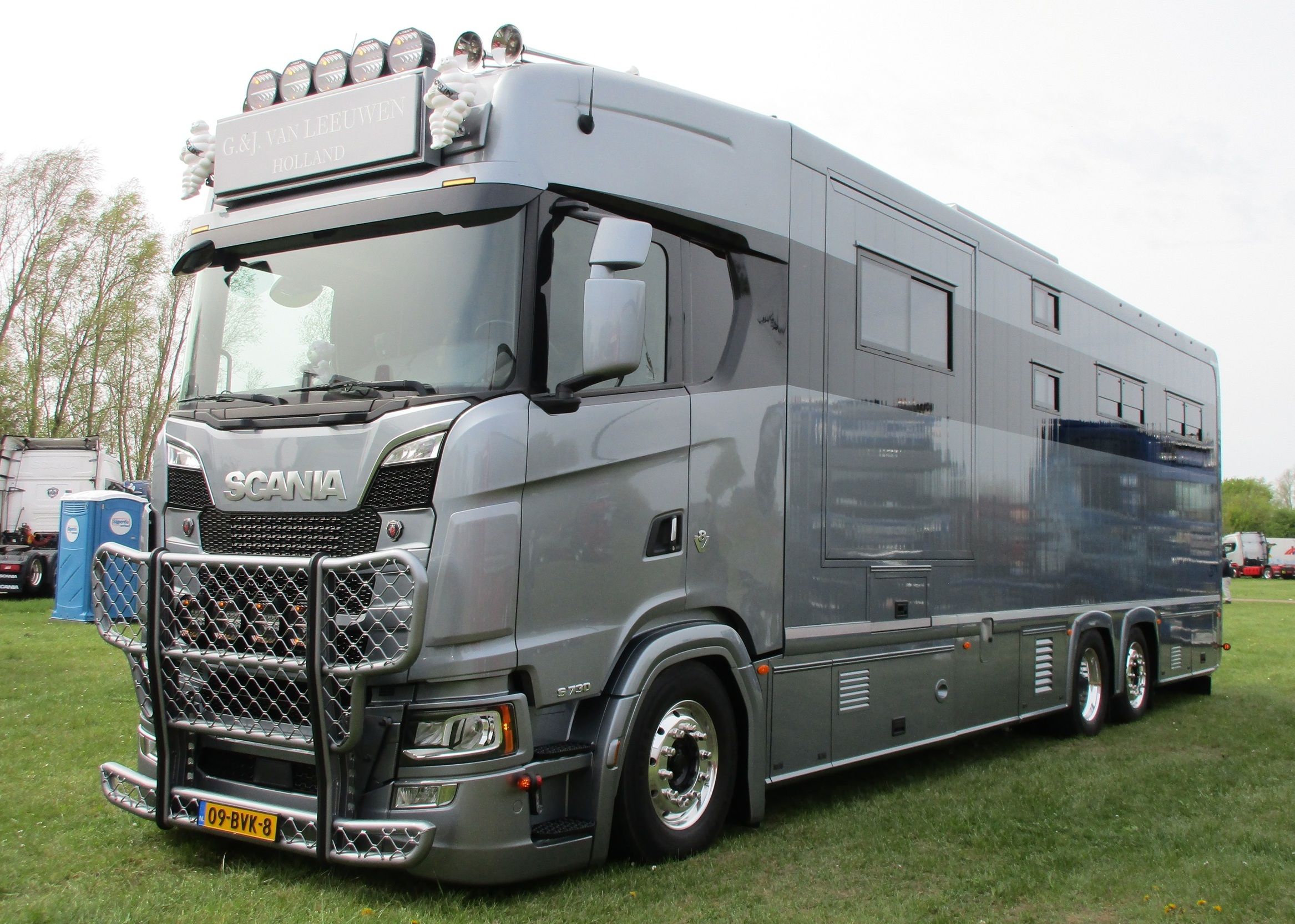 Van Leeuwen Bruchem - 2019 Scania S730 V8 STX horsetruck - 2