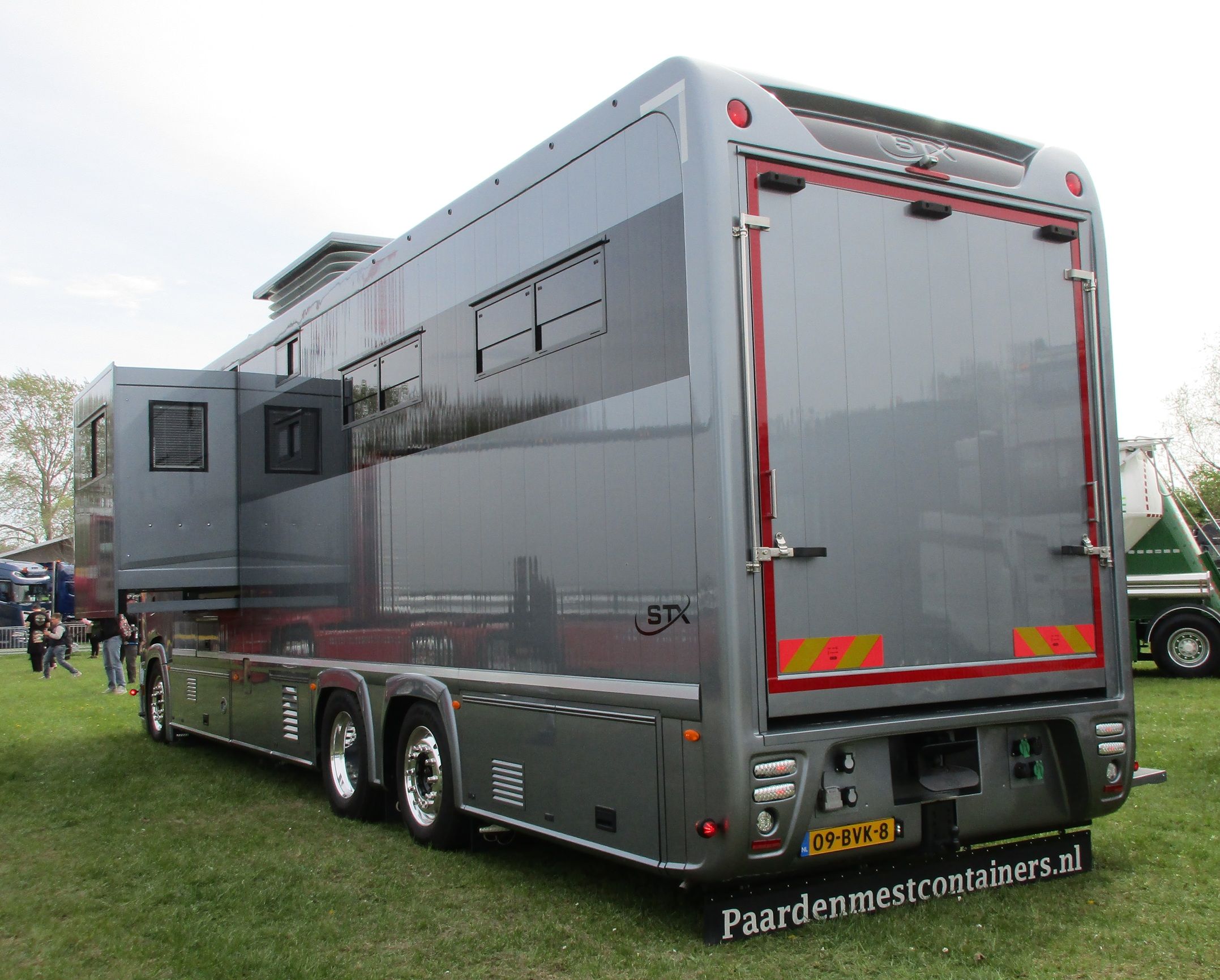 Van Leeuwen Bruchem - 2019 Scania S730 V8 STX horsetruck - 7