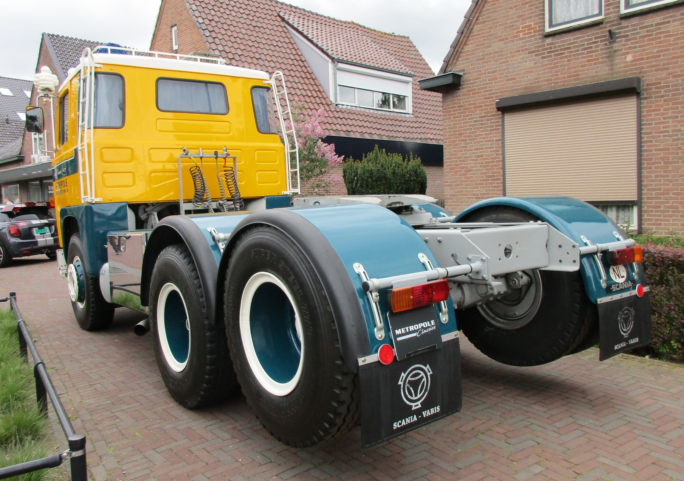 Metropole Classics Druten - 1974 Scania LBS 140 Super 6x2 tractor - 4
