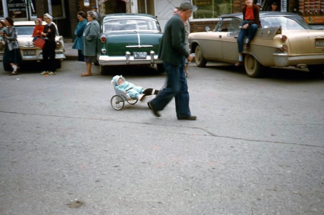 Vintage Photos Of Everyday Scenes In 1950s-1970s America 4 Screenshot 20260620 020946