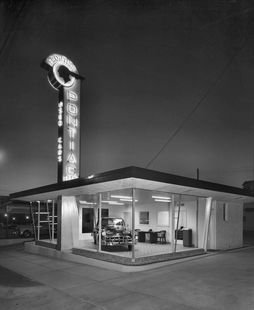Vintage Photos: Pontiac Dealers In The 1950s 2 Screenshot 20260726 192842