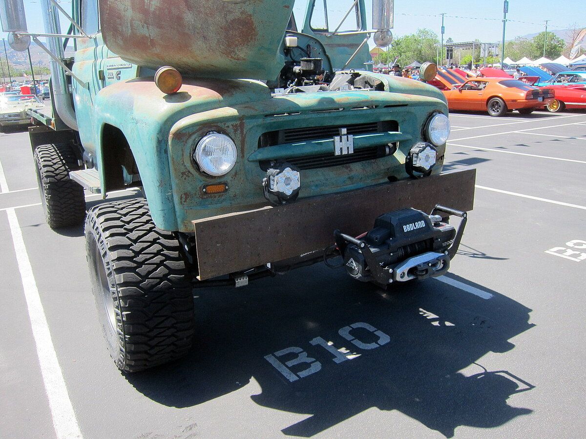 Car Show Classic: 1954 International -- Old School Looks, Modern Tricks 2 rsz international 100 1954 002