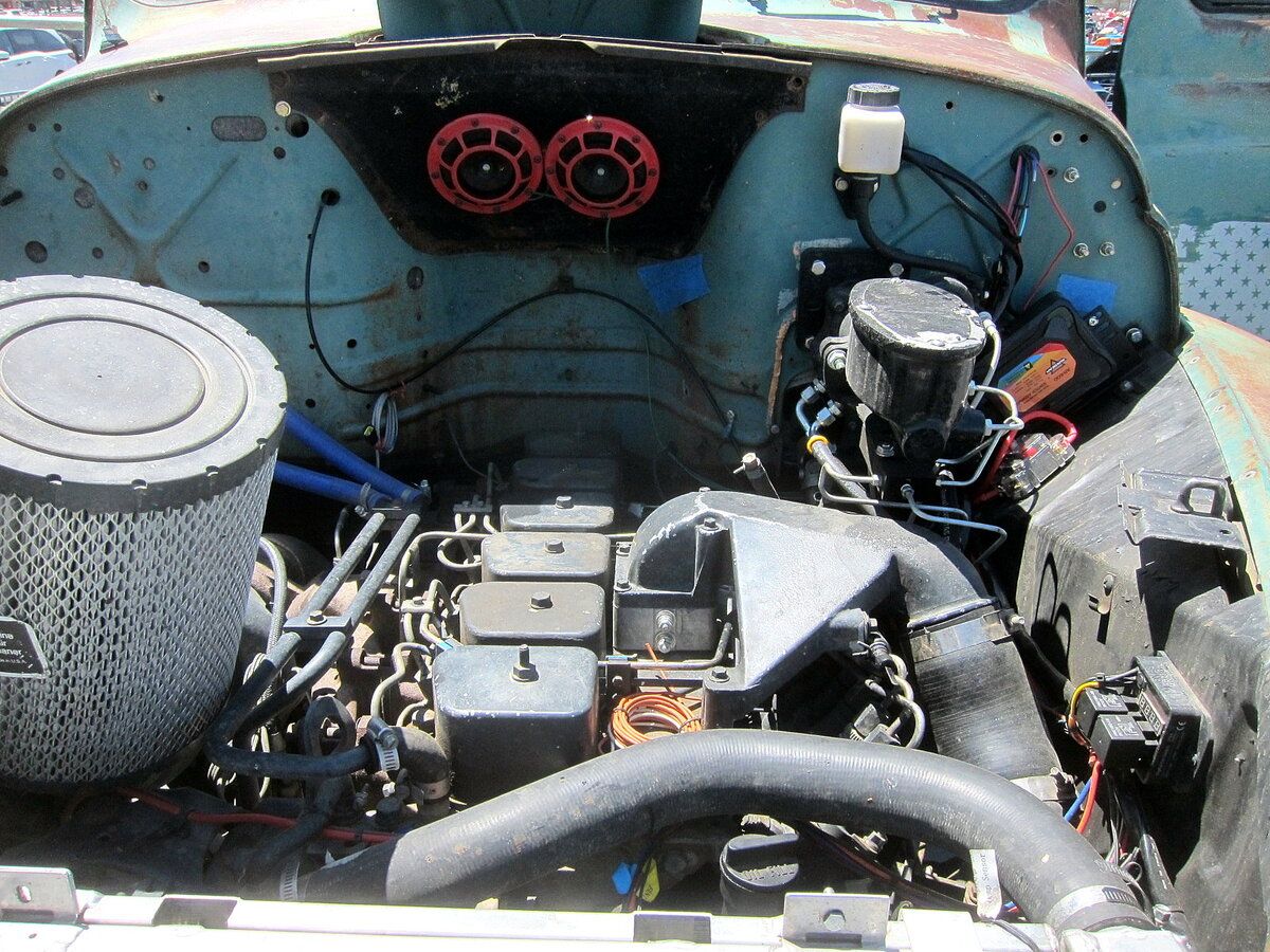 Car Show Classic: 1954 International -- Old School Looks, Modern Tricks 11 rsz international 100 1954 009