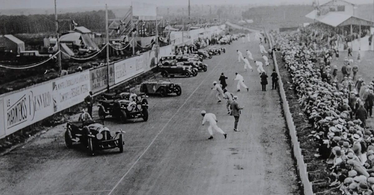start of the Le Mans 24 Hours race 1927