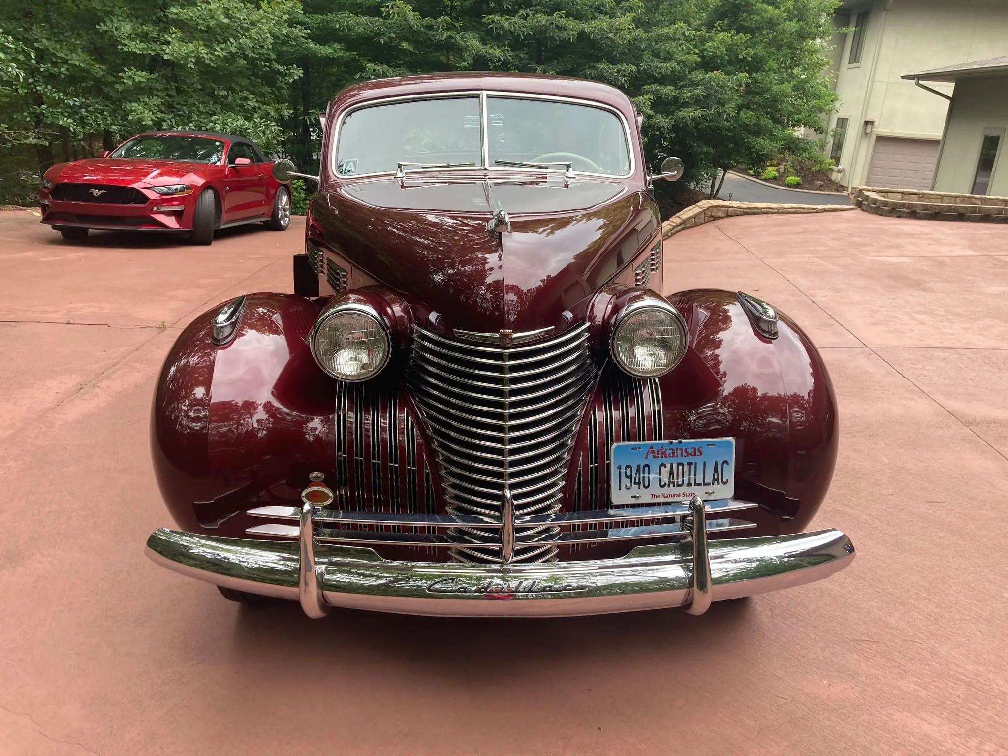 How Buick Became The First U.S. Make With Standard Turn Signals, Almost 20 Years Before They Became Universal 13 Front view of a 1940 Cadillac