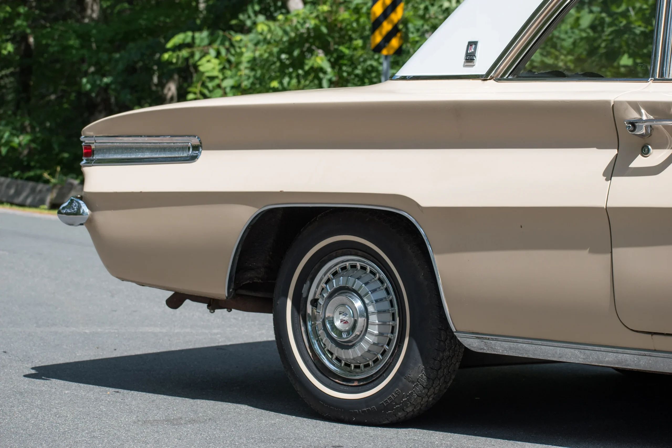 Right rear fender of a 1961 Buick Skylark