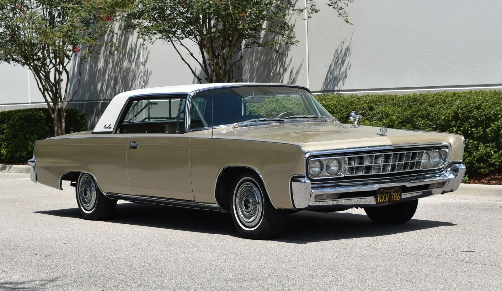 Right front 3q view of a 1966 Imperial two-door hardtop