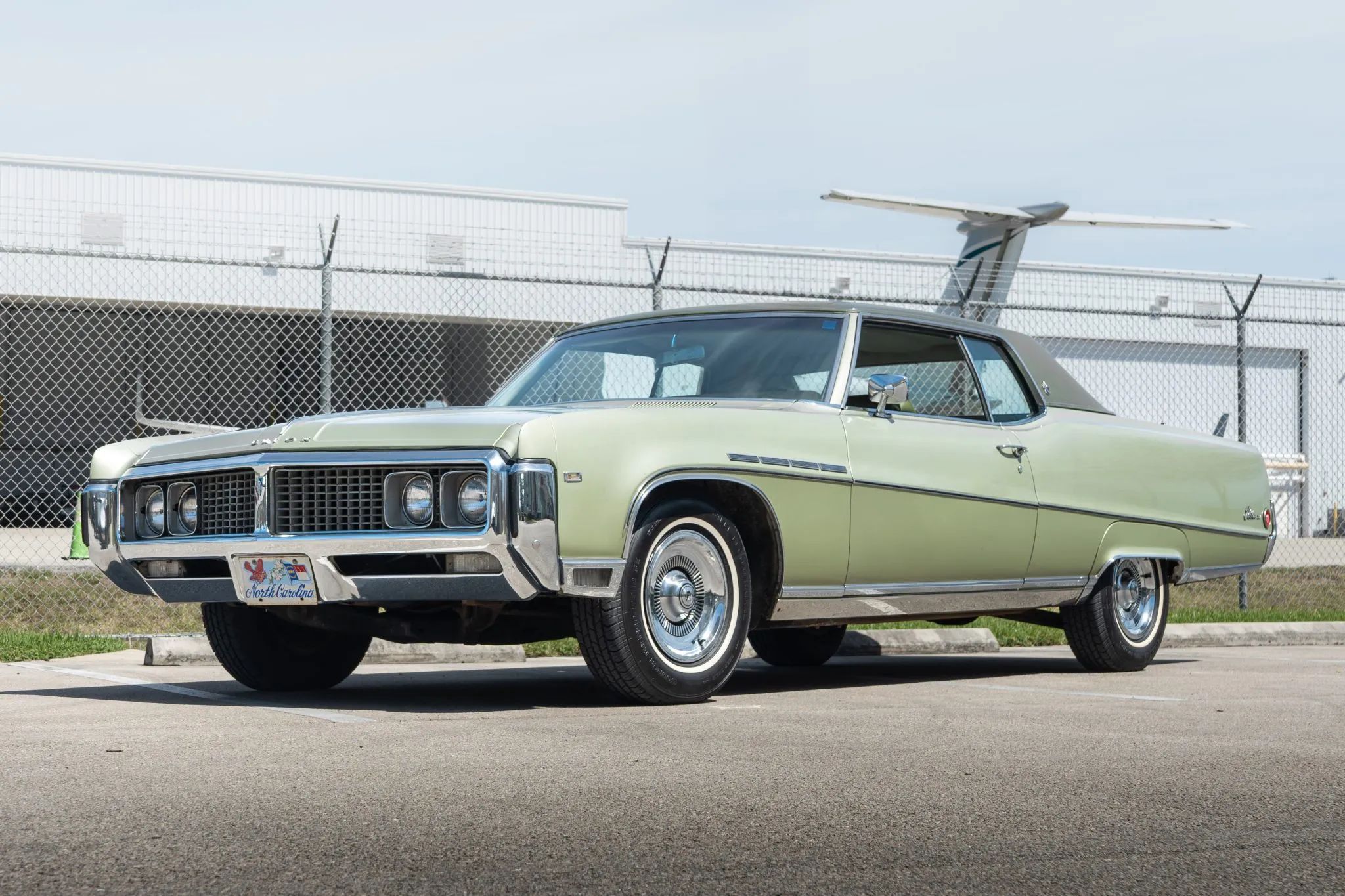 1969 Buick Electra 225 Custom: A Jolly Triple-Green Giant, But Buyer Beware 18 Left front 3q view of a 1969 Buick two-door hardtop