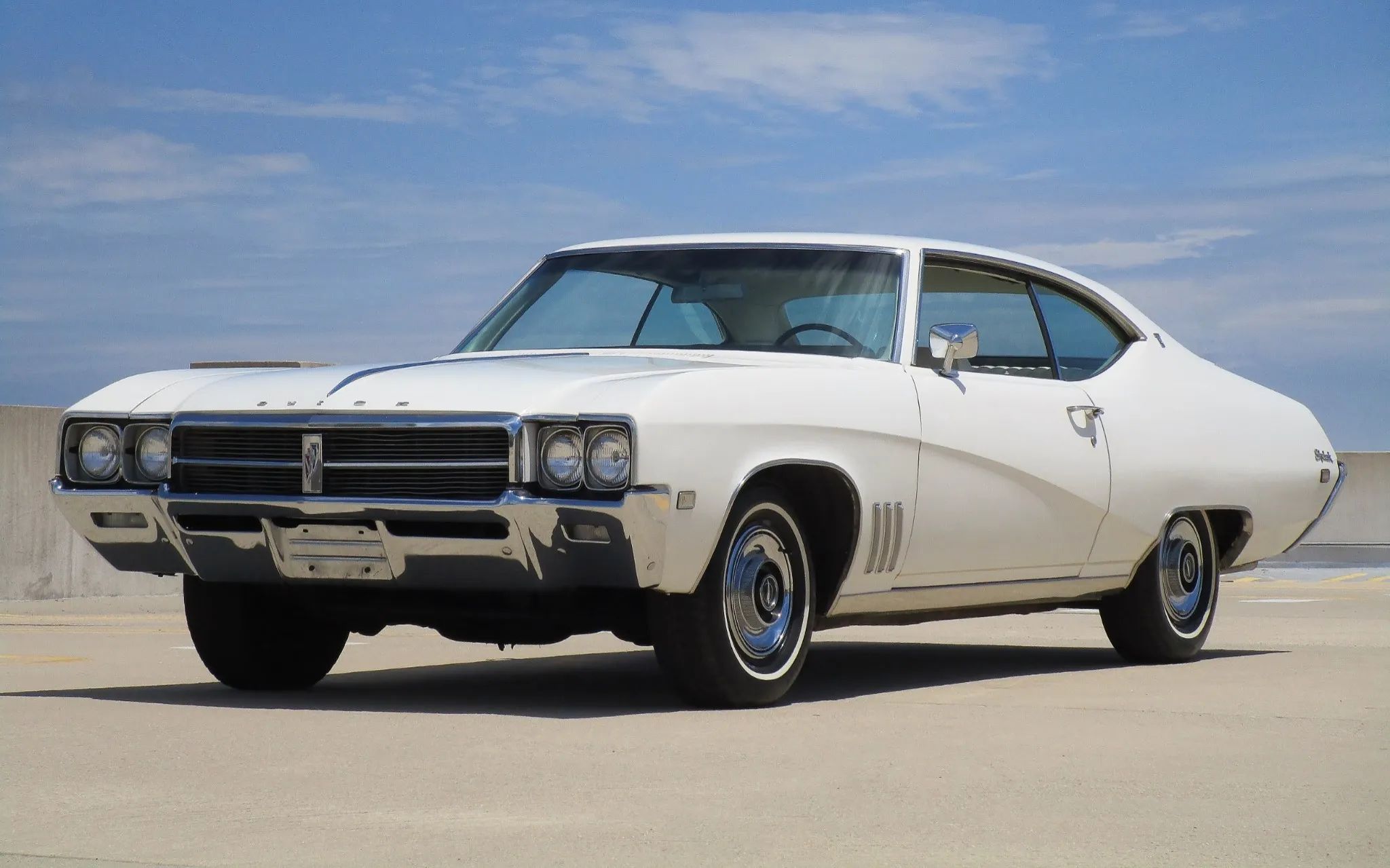 Left front 3q view of a 1969 Buick A-body two-door hardtop