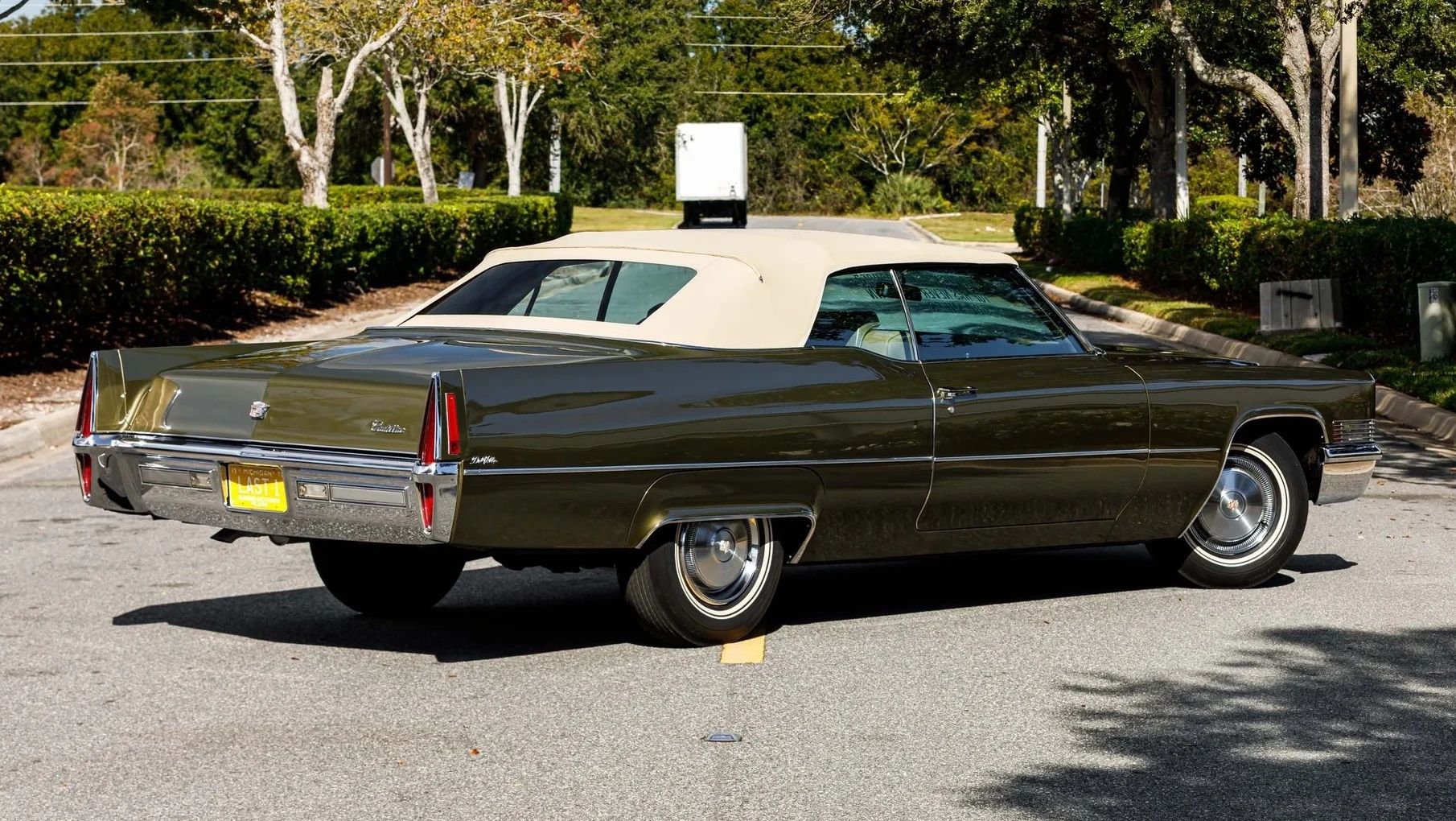 1970 Cadillac De Ville Convertible: The Very Last Full-Size Cadillac Convertible Ever Built 10 Right rear 3q view of a 1970 Cadillac convertible with the top up