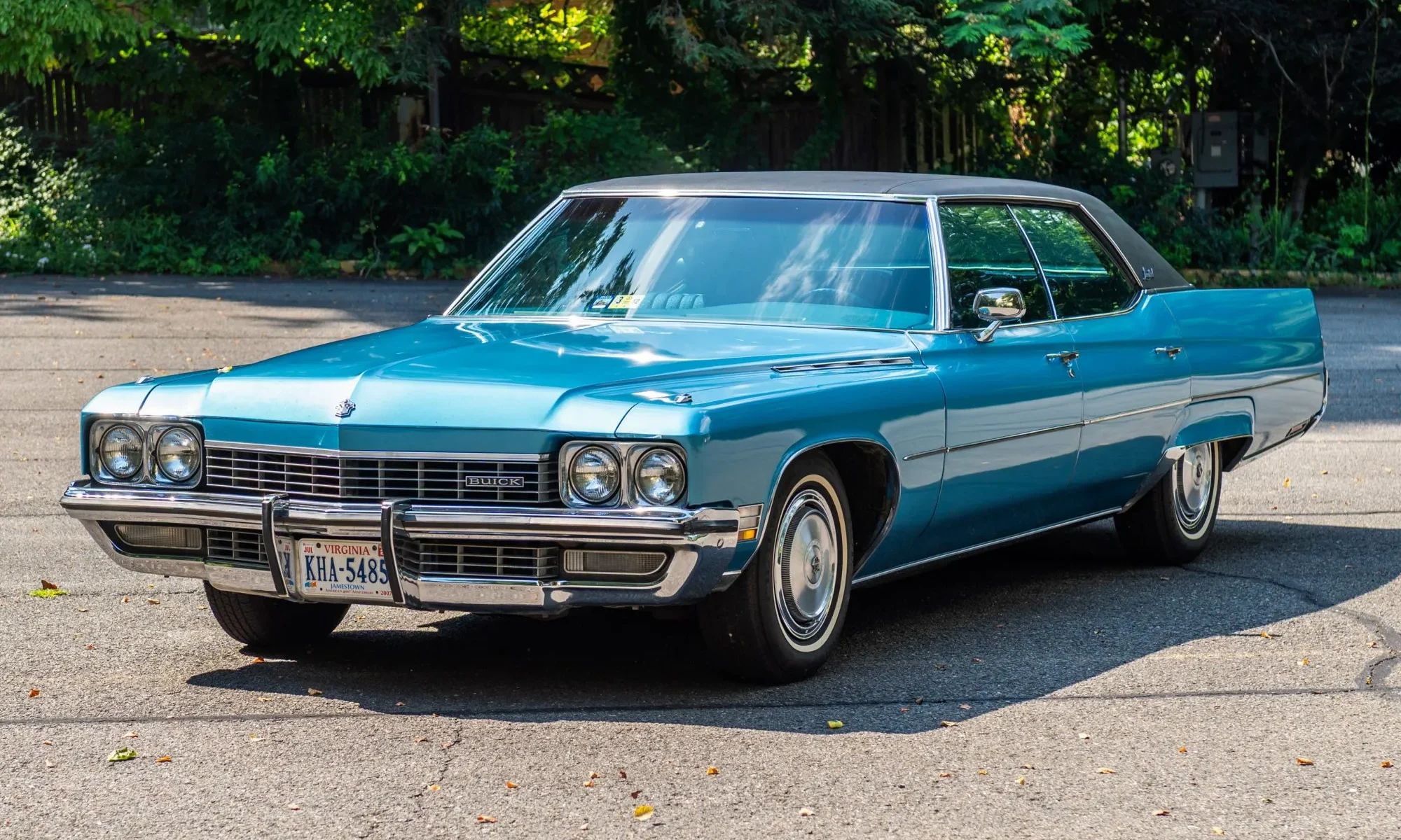 1972 Buick Electra 225 Custom Limited: "The Look Of A Quality Automobile Without Being A Bit Ostentatious" 3 Left front 3q view of a 1972 Buick four-door hardtop