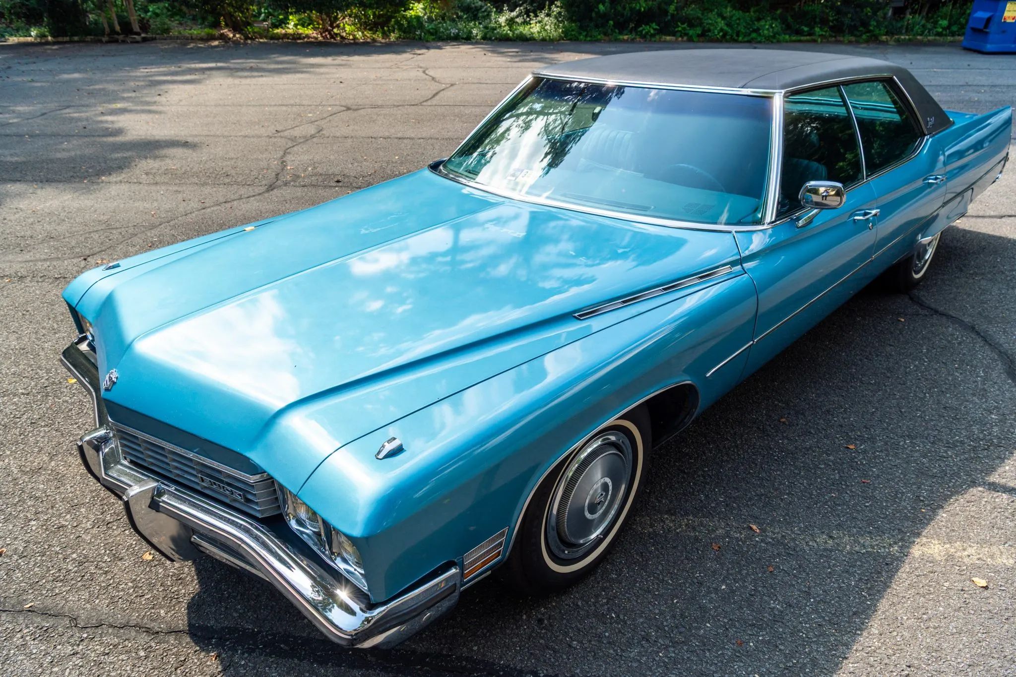 1972 Buick Electra 225 Custom Limited: "The Look Of A Quality Automobile Without Being A Bit Ostentatious" 24 High-angle left front 3q view of a 1972 Buick four-door hardtop