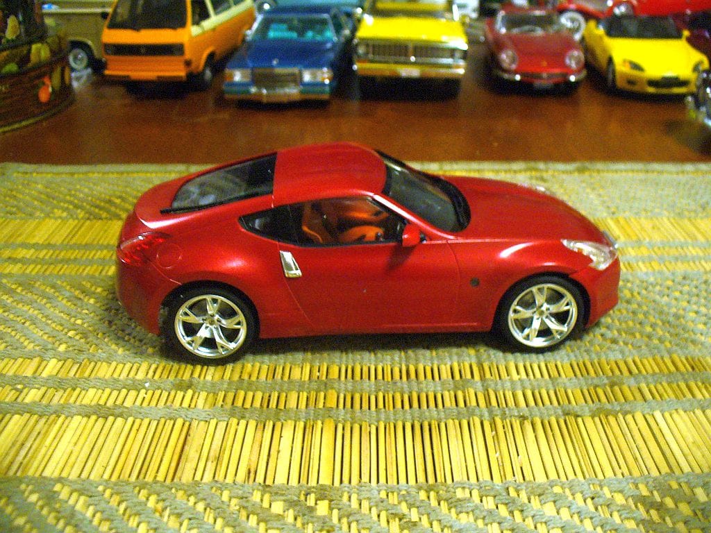 The Nissan Z Evolution, Captured in Scale Models 21 370Z2