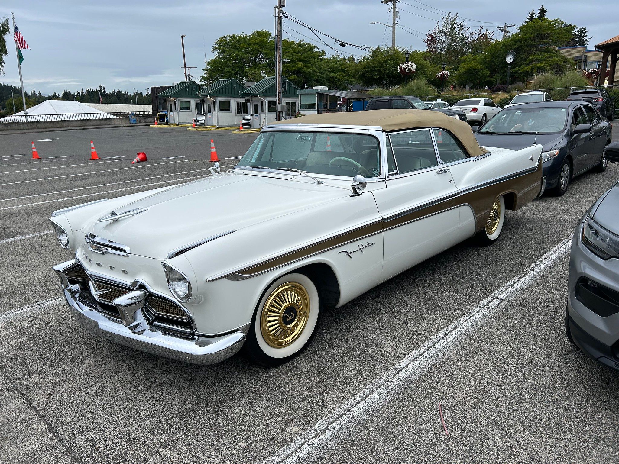 1956 DeSoto Adventurer and Fireflite Convertible: Two Very Rare Forward Look Cars In The Same Parking Lot 10 Driver front 3q view of white and gold 1956 DeSoto Fireflite Pacesetter Convertible