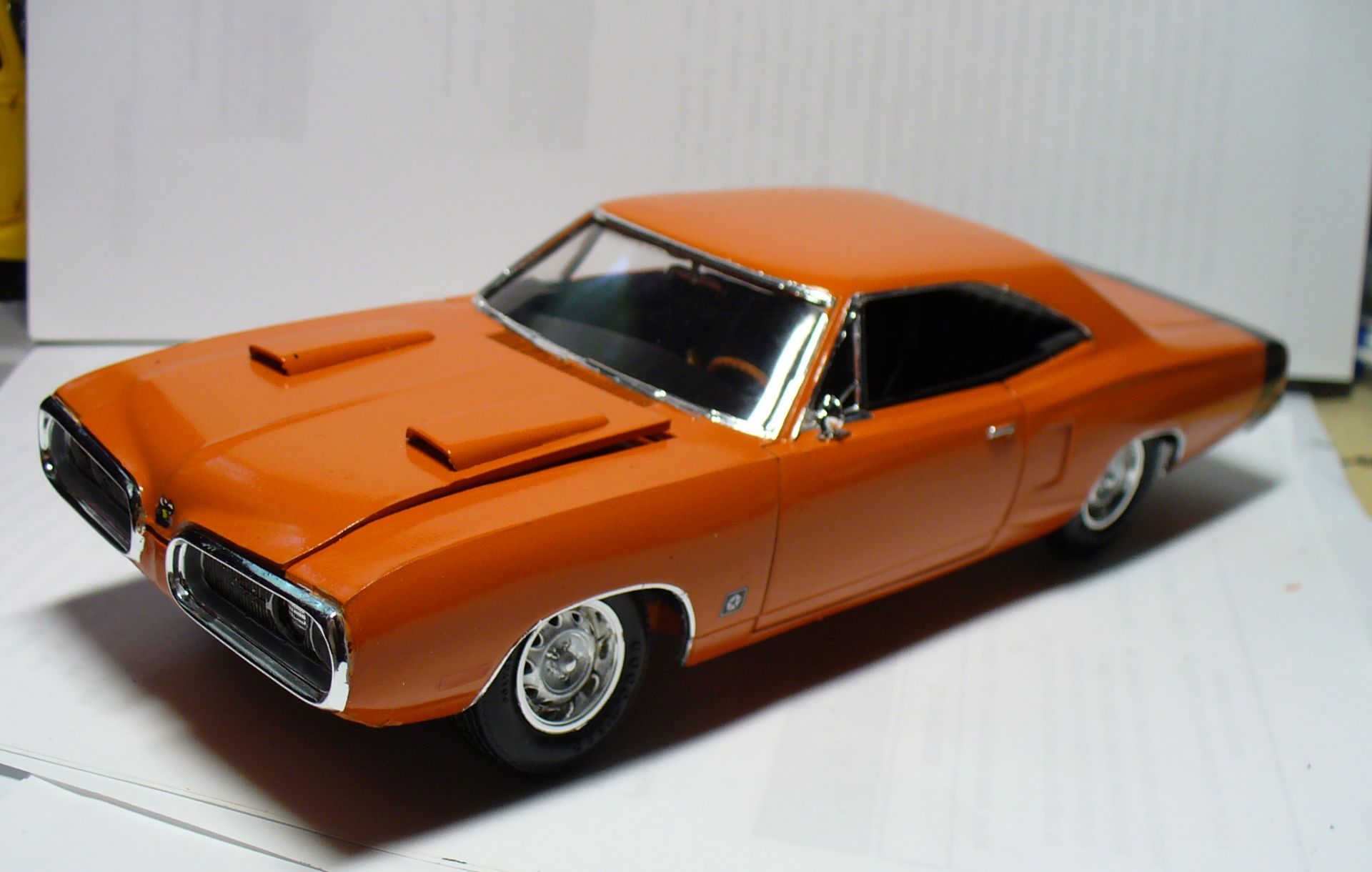 70SuperBeeOrange1