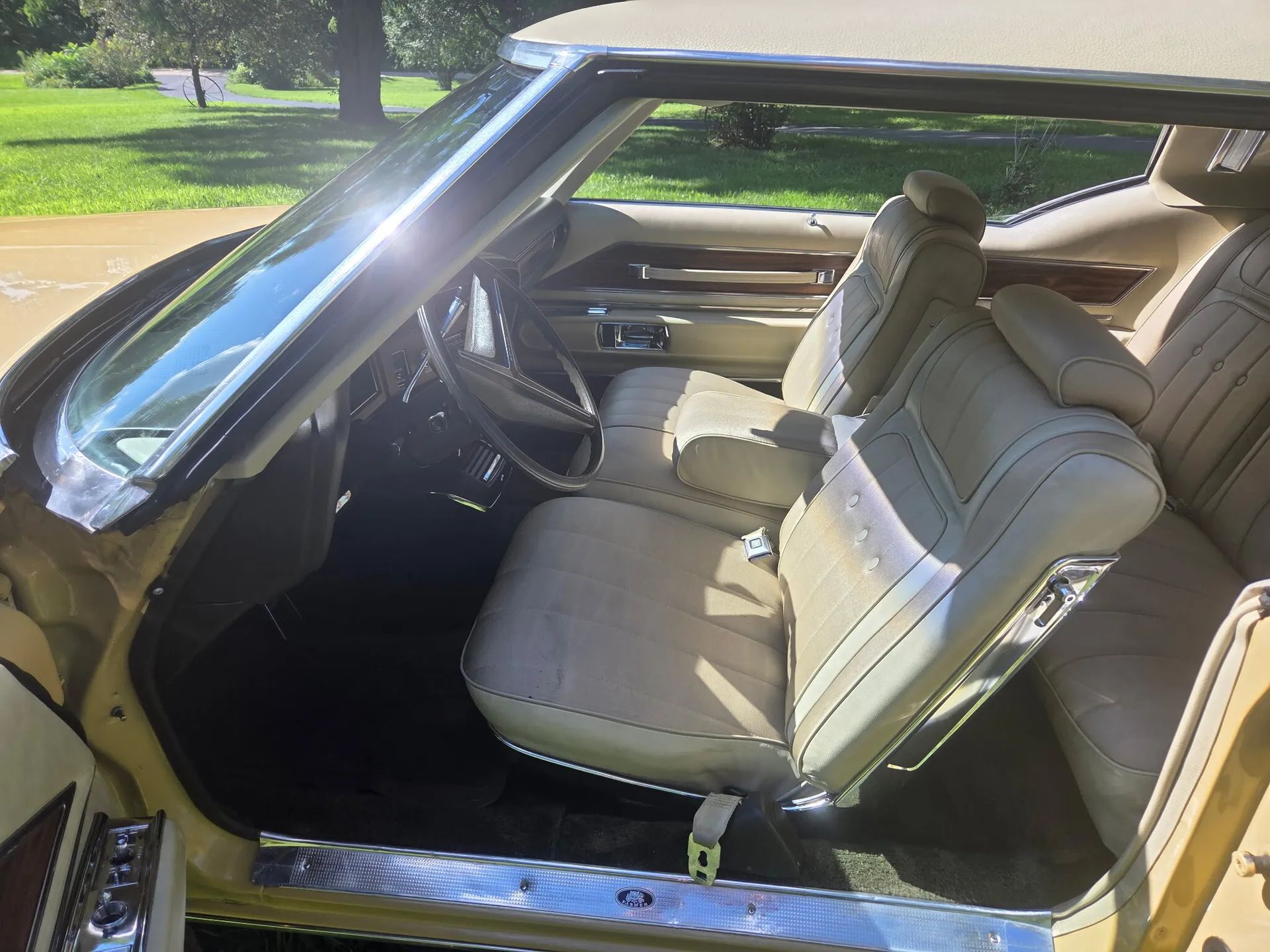 1973 Buick Riviera: A Slightly Toned-Down, Two-Owner Boattail 6 1973 Buick Riviera interior