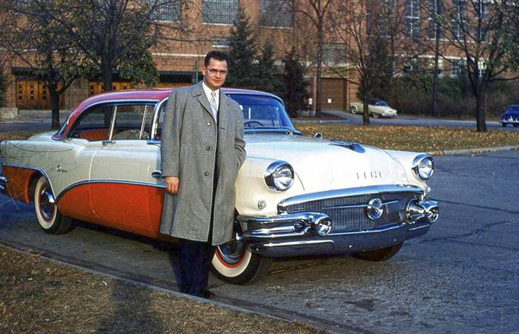 Buicks In Their Best Decade -- Vintage Photos 1950s 10 872751fec8aa7ce9dbb0a2c8b38f616f
