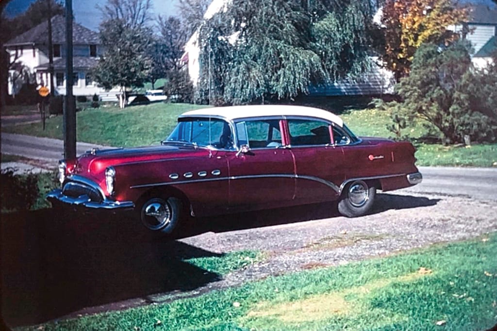 Buicks In Their Best Decade -- Vintage Photos 1950s 6 Captura de pantalla 2026 02 22 23.03.39