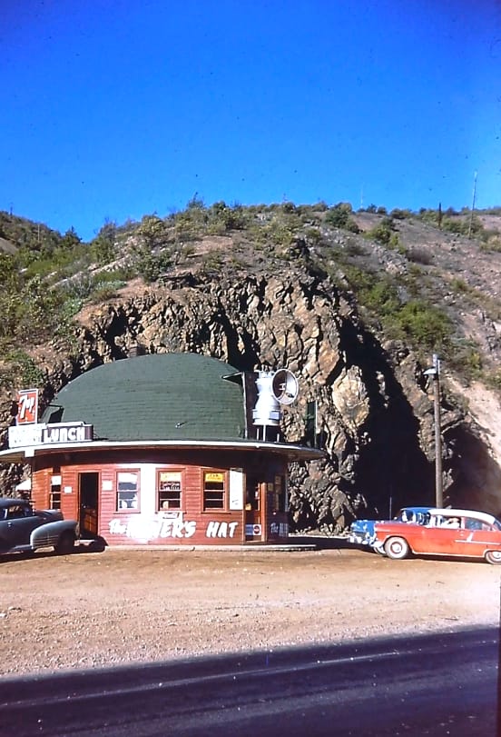 When Cars, Diners and Fast Food Went Together: Vintage Photos From the 1950s–70s 4 Captura de pantalla 2026 08 24 16.49.45