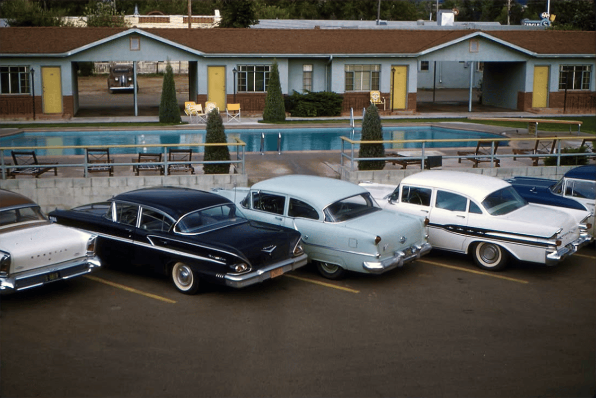 The Golden Age Of Car Fins -- Vintage Photos Of The 1950s And 1960s 1 Captura de pantallaa 2026 08 07 01.22.44